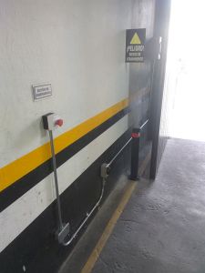 Automatizacion Puerta Vehicular Agora Plaza 2