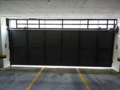 Puertas Electricas Edificio El Conquistador 4