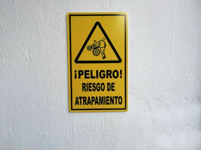 Puertas Electricas Edificio El Conquistador 9